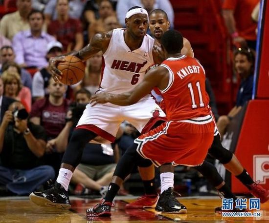 包含热火B队横扫雄鹿B队,詹姆斯一己之力扛起全队的词条 包含热火B队横扫雄鹿B队,詹姆斯一己之力扛起全队的词条