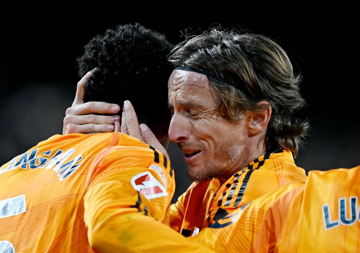 瓦伦西亚完胜巴萨,格列兹曼统治全场的简单介绍 瓦伦西亚完胜巴萨,格列兹曼统治全场的简单介绍