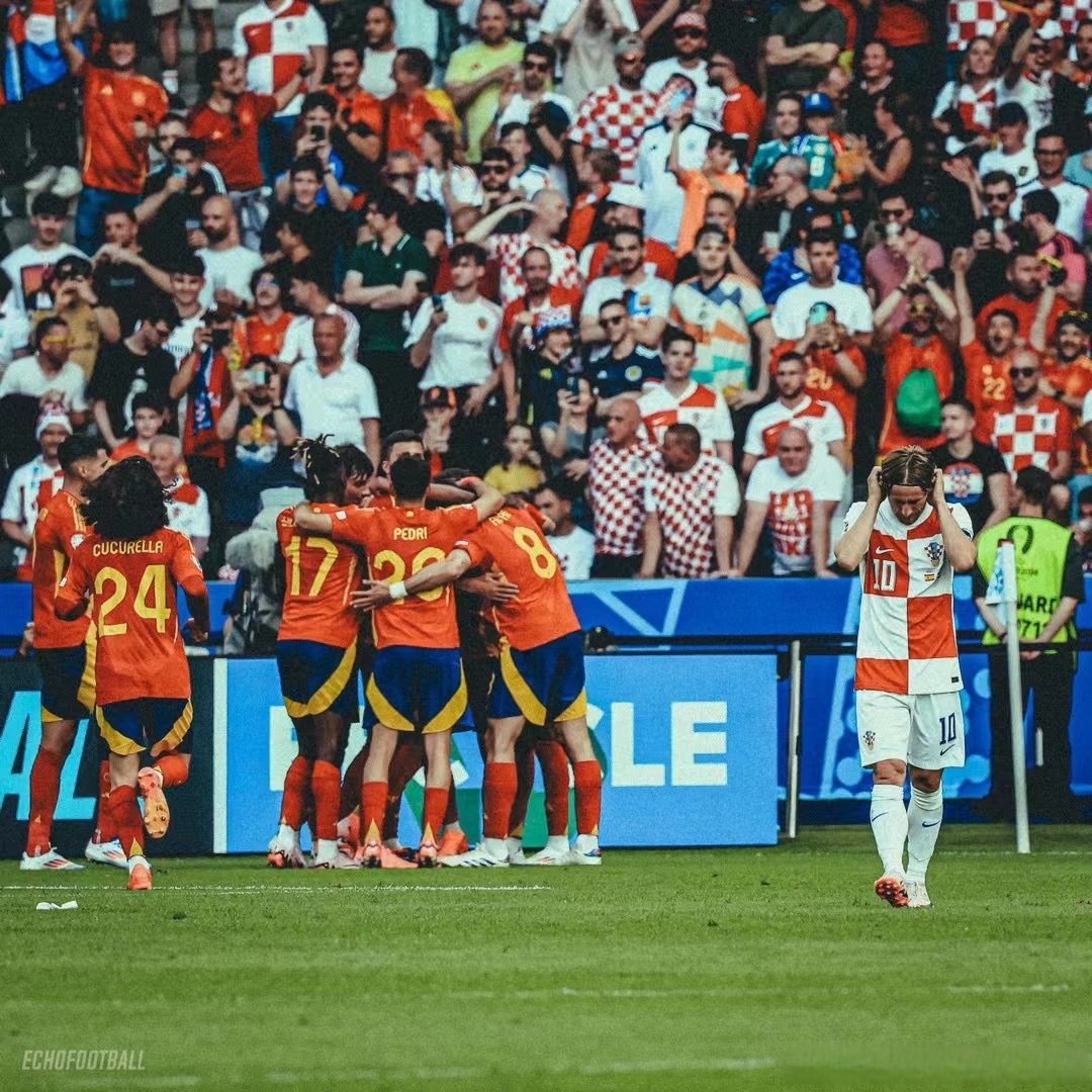 爱游戏tv-克罗地亚完胜哥伦比亚，佩德里惊艳四座