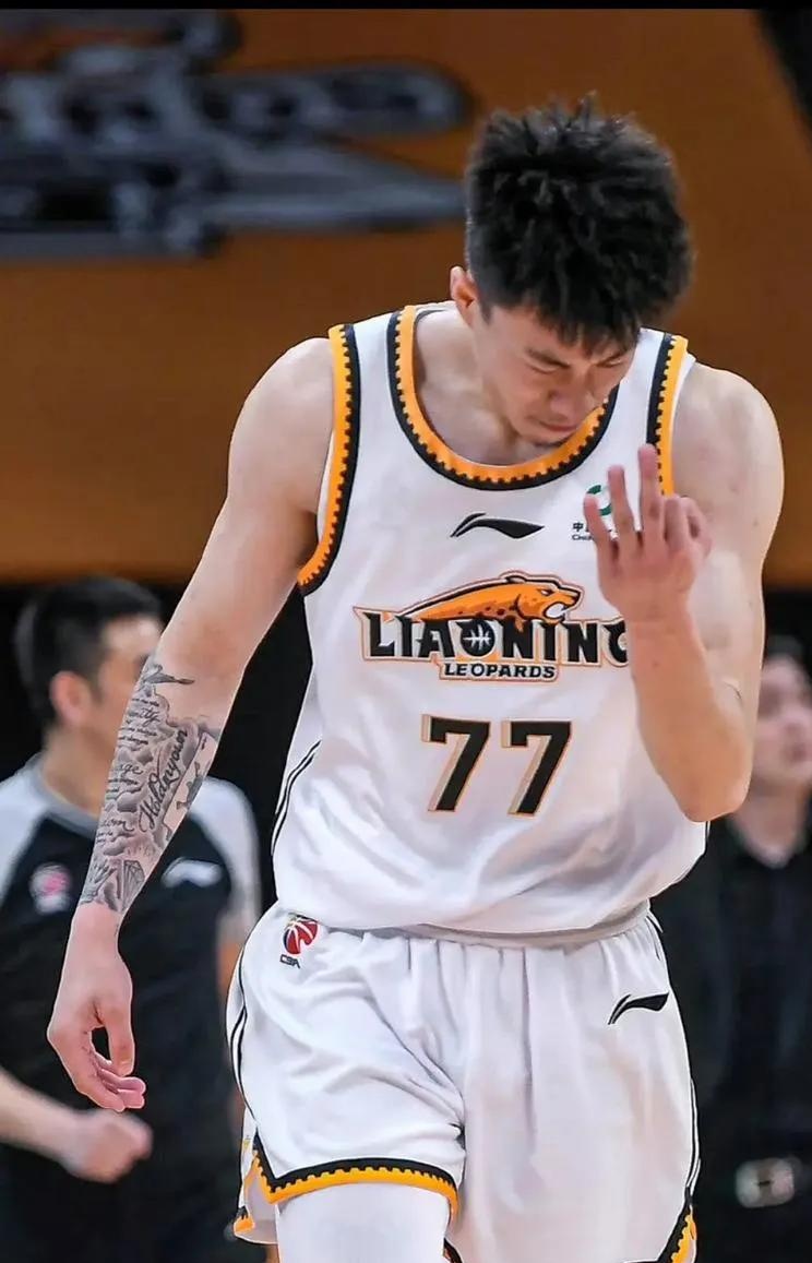 爵士轻取辽宁队,张镇麟惊艳四座 爵士轻取辽宁队,张镇麟惊艳四座